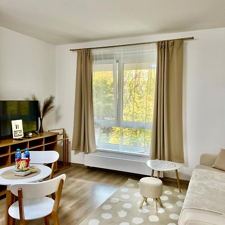 Lia Apartman - Private Parking Bratislava Exterior foto